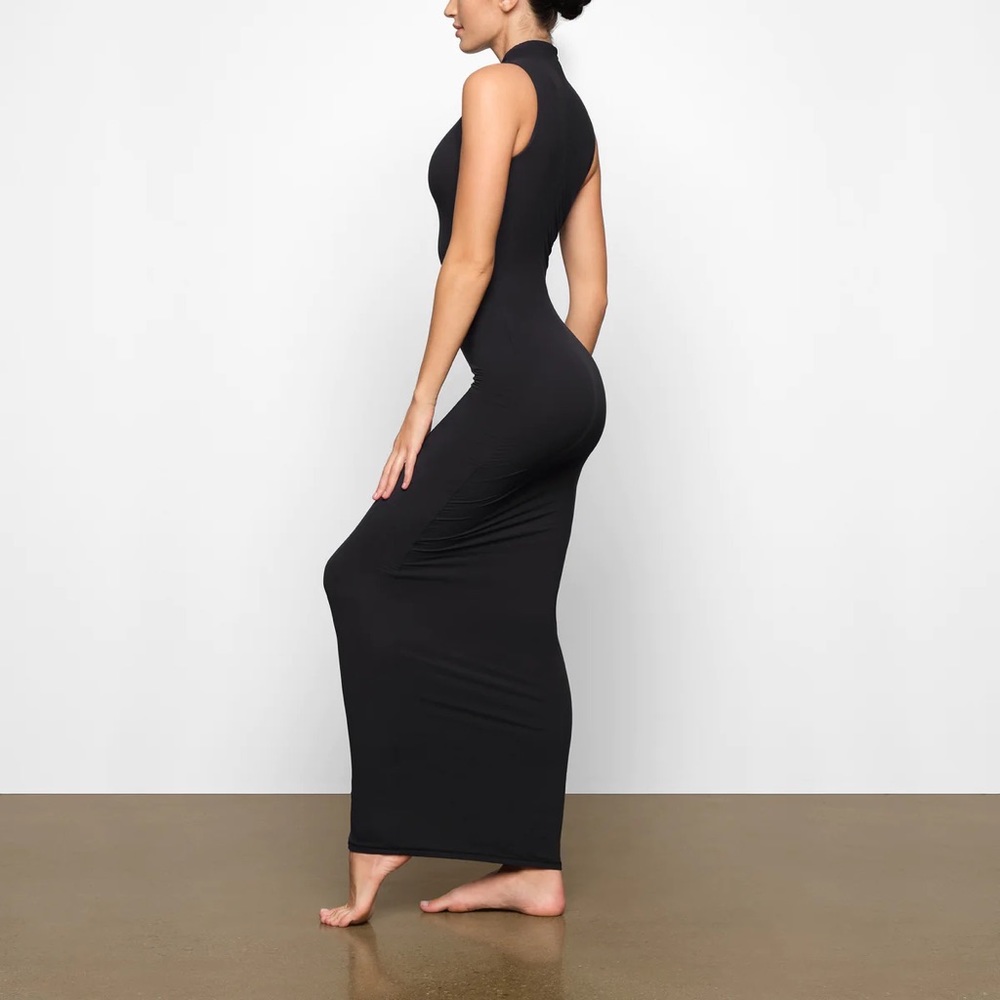 SKIMS Fits Everybody Sleeveless Mock Neck Dress- Color “ONYX”- size M- NEW
